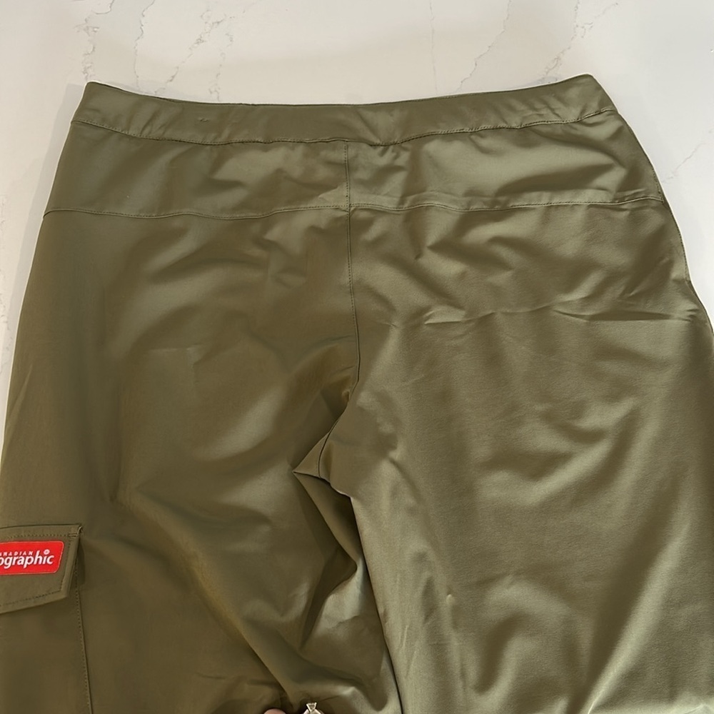 Canadiana Olive Green Outdoor Hicking Cargo Pants Size 14 - Picture 5 of 12